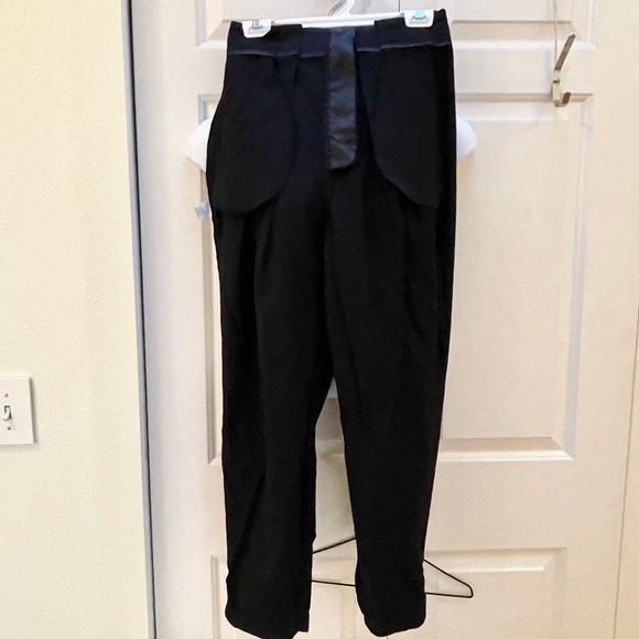 Elizabeth and James high rise pleated cuffed pants - Picture 9 of 12